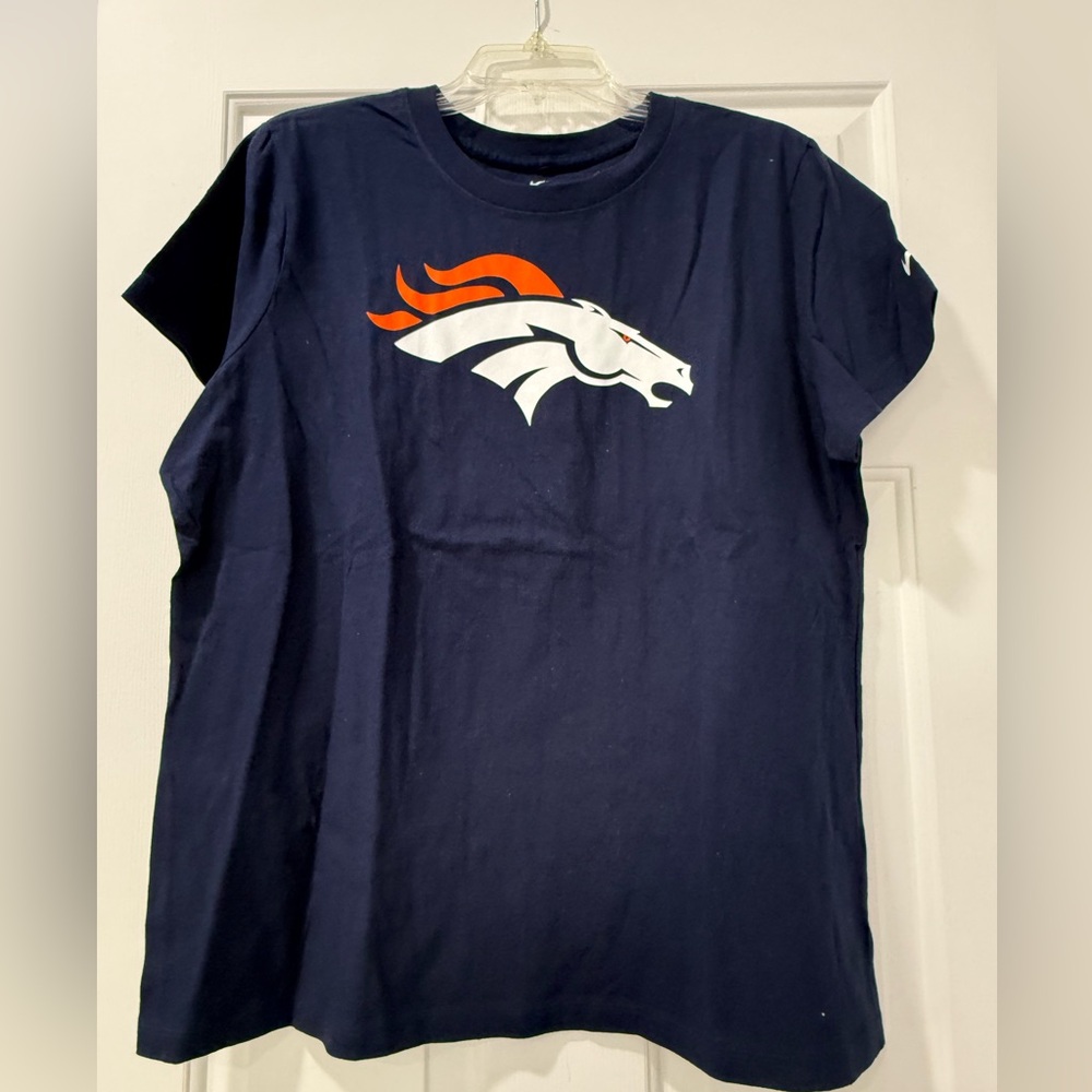 Nike Women Dark Blue Sports Logo Tee